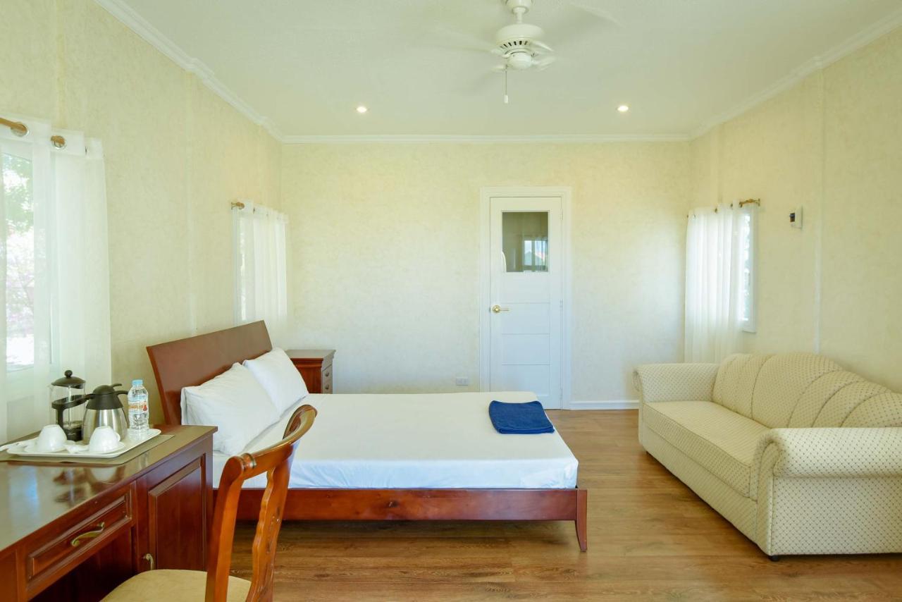 Casablanca By The Sea Hotel Olango Island Екстериор снимка