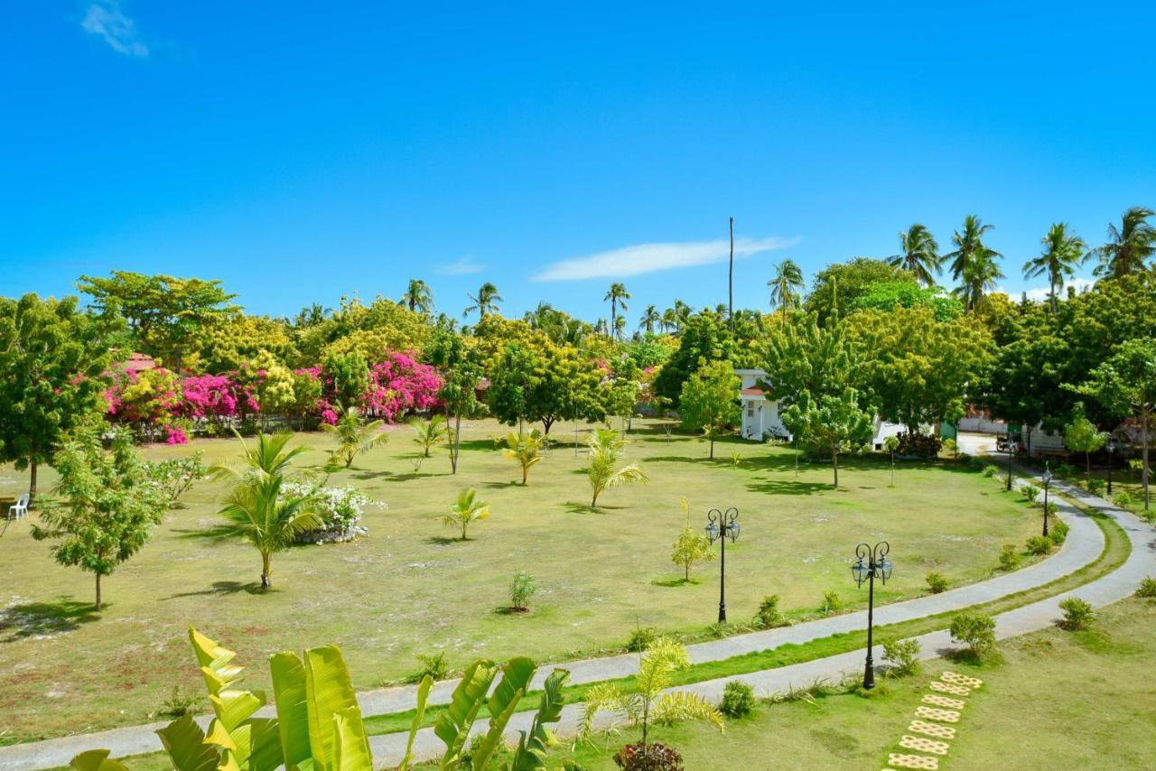 Casablanca By The Sea Hotel Olango Island Екстериор снимка